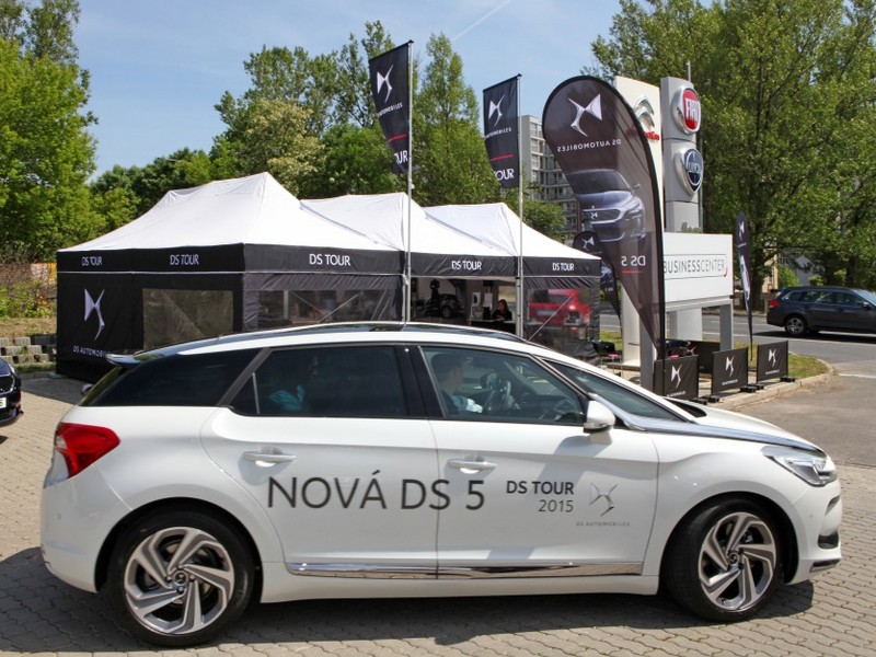 DS Tour  = 900 jízd a 12 měst